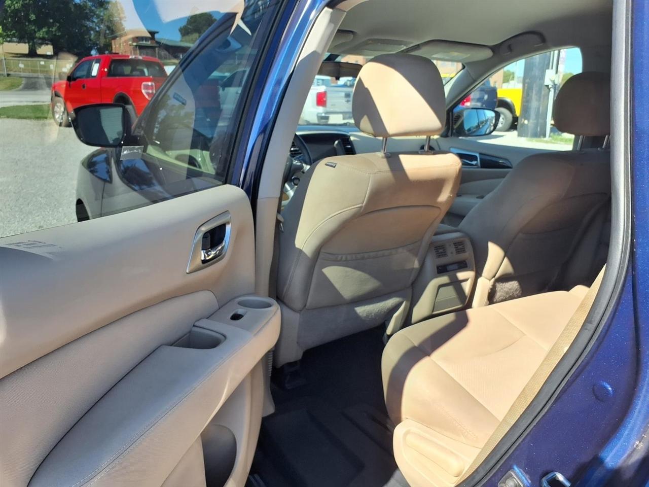 Nissan Pathfinder FWD S 2017