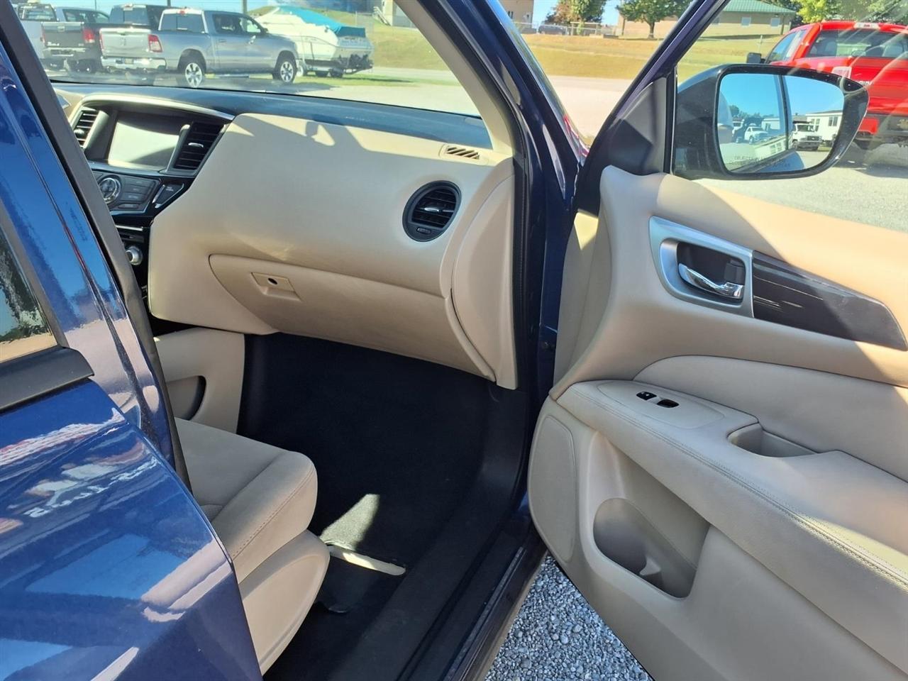 Nissan Pathfinder FWD S 2017