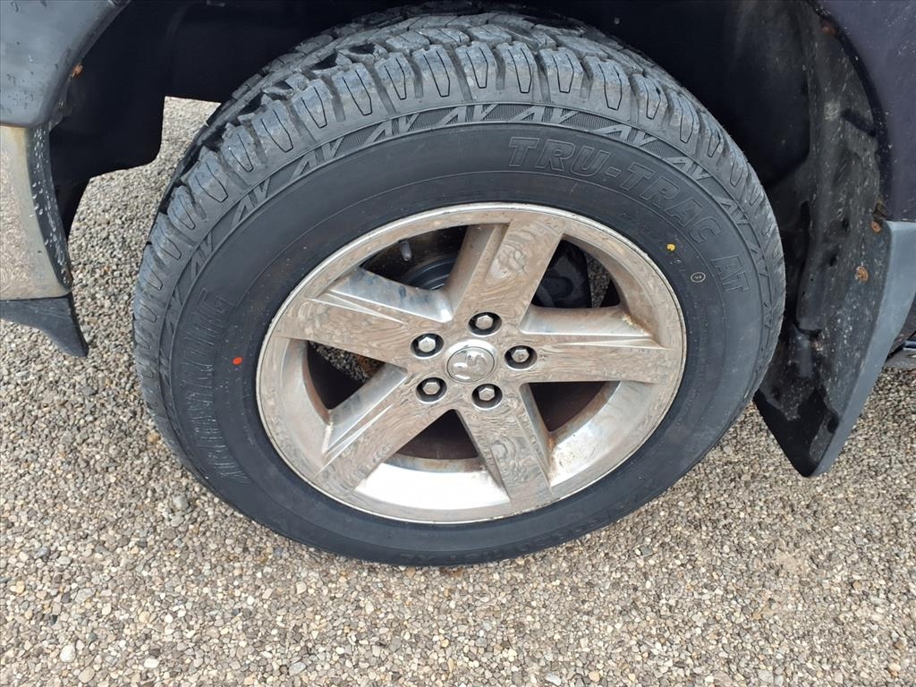 RAM 1500 4WD Quad Cab 140.5" Tradesman 2012