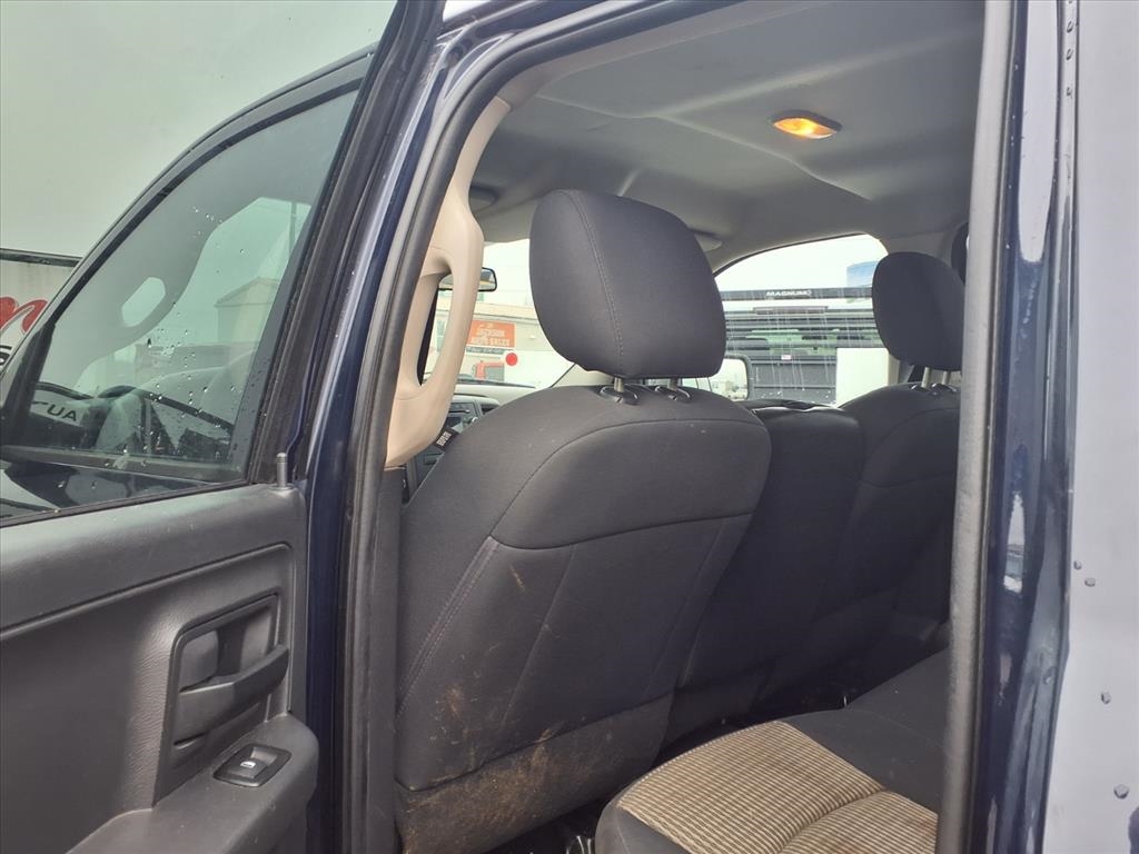 RAM 1500 4WD Quad Cab 140.5" Tradesman 2012