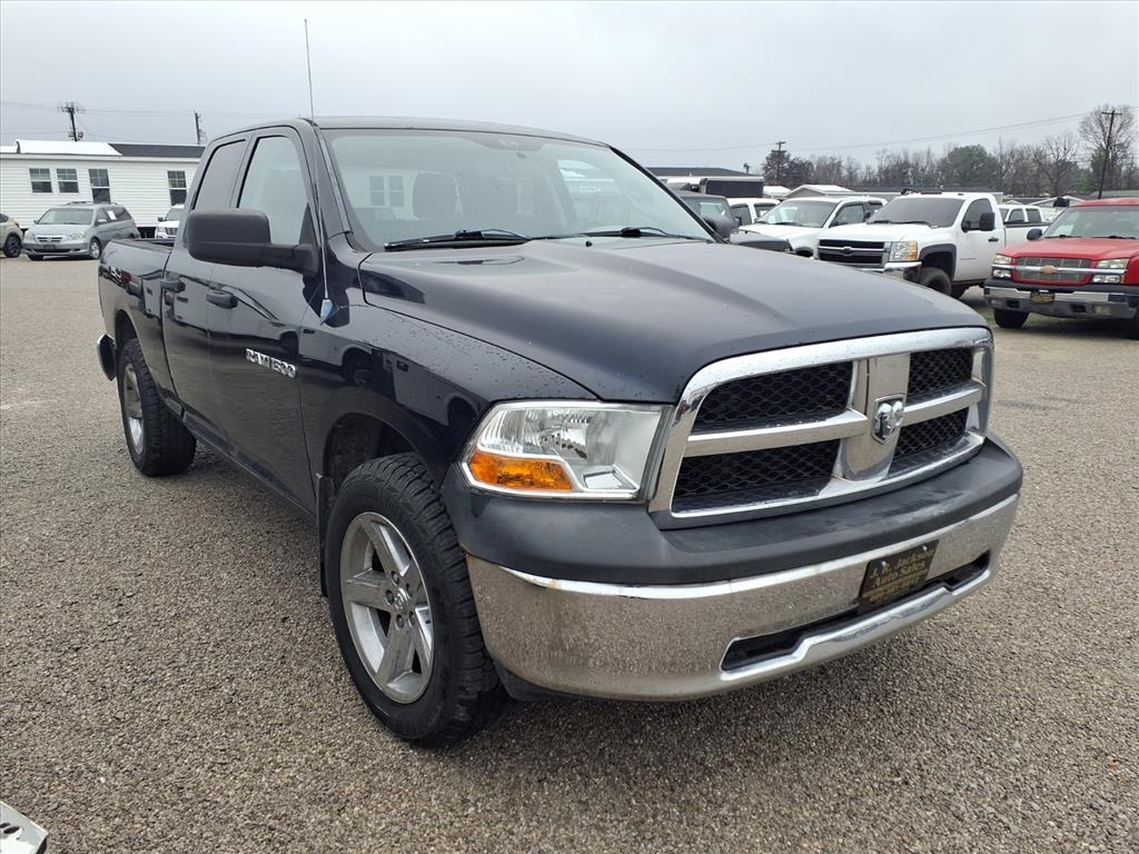 RAM 1500 4WD Quad Cab 140.5" Tradesman 2012
