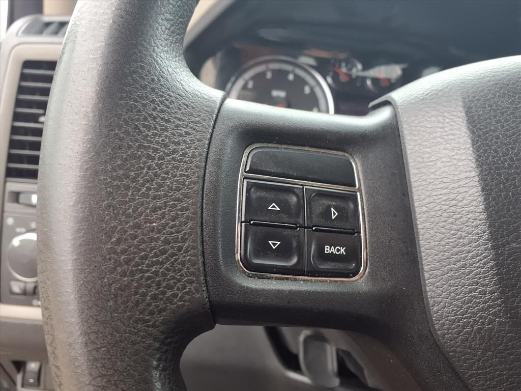 RAM 1500 4WD Quad Cab 140.5" Tradesman 2012