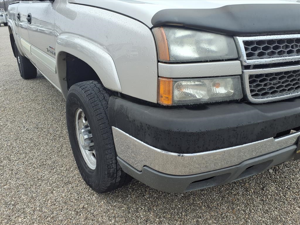 Chevrolet Silverado 2500HD Crew Cab 153" WB 4WD LS 2005