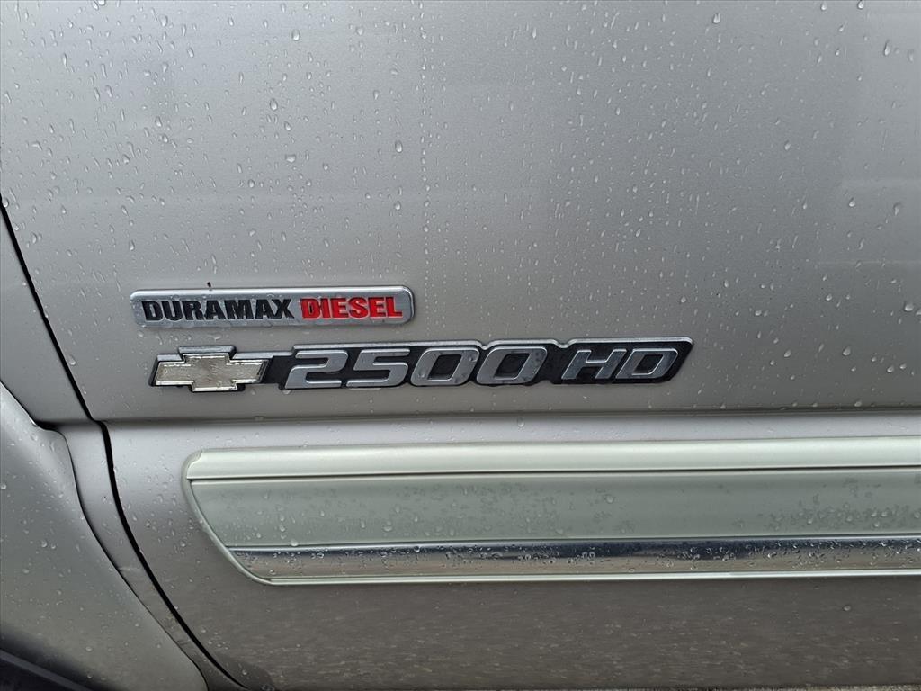 Chevrolet Silverado 2500HD Crew Cab 153" WB 4WD LS 2005