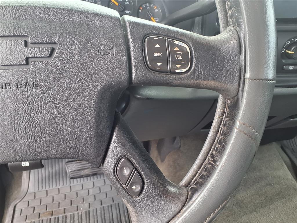 Chevrolet Silverado 2500HD Crew Cab 153" WB 4WD LS 2005