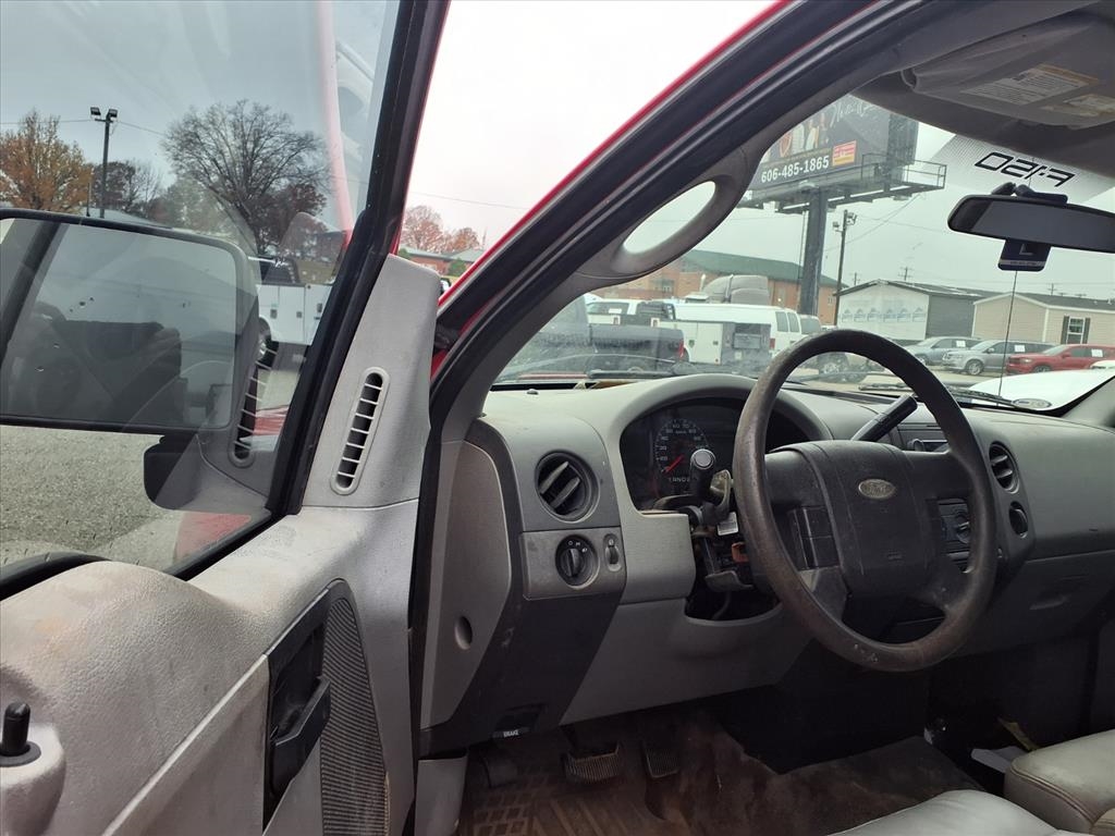 Ford F-150 2WD Reg Cab 126" XLT 2008
