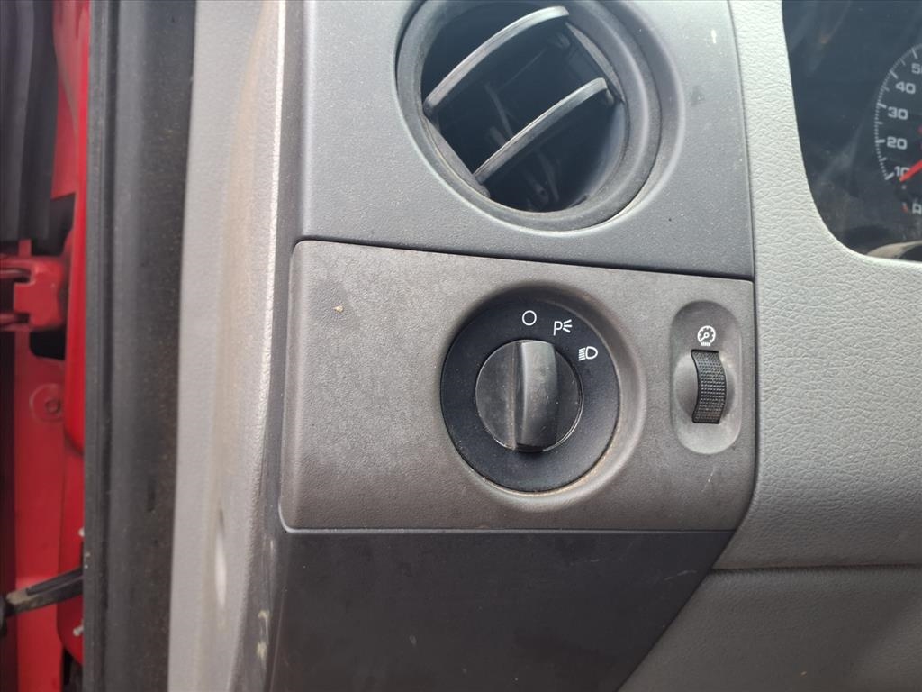 Ford F-150 2WD Reg Cab 126" XLT 2008