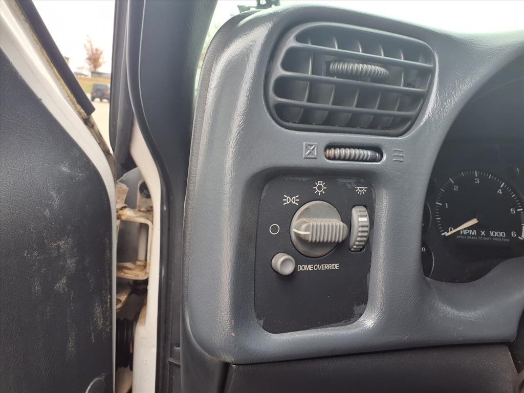 Chevrolet Blazer 4dr 4WD LS 2002