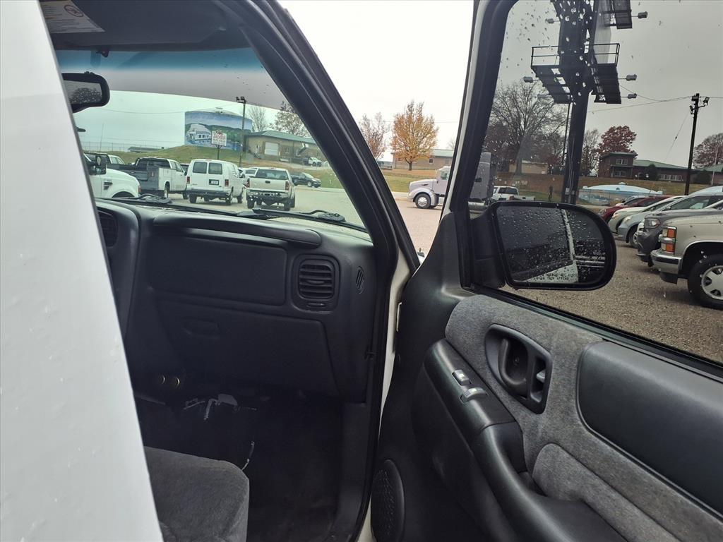 Chevrolet Blazer 4dr 4WD LS 2002