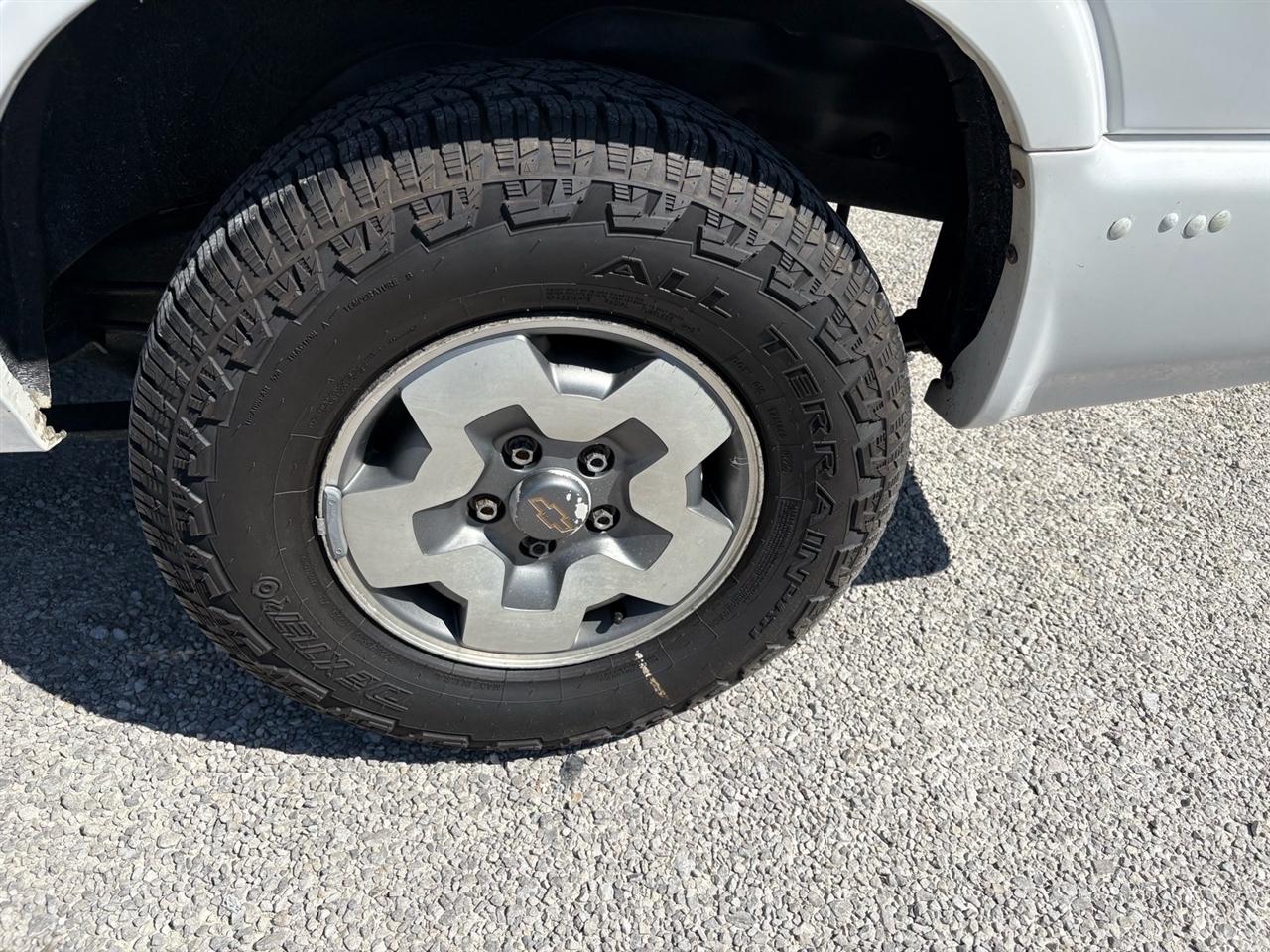 Chevrolet Blazer 4dr 4WD LS 2002