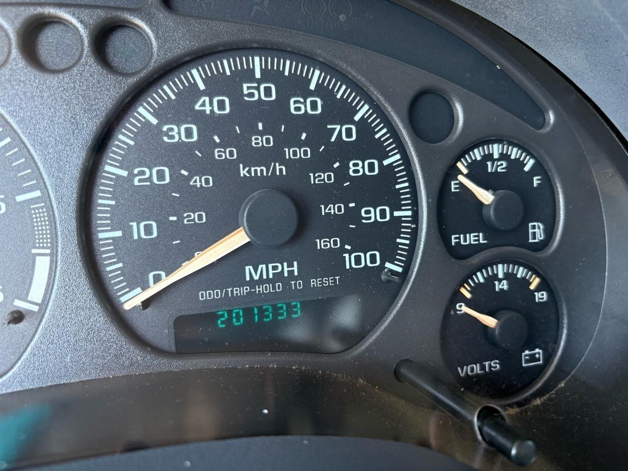 Chevrolet Blazer 4dr 4WD LS 2002