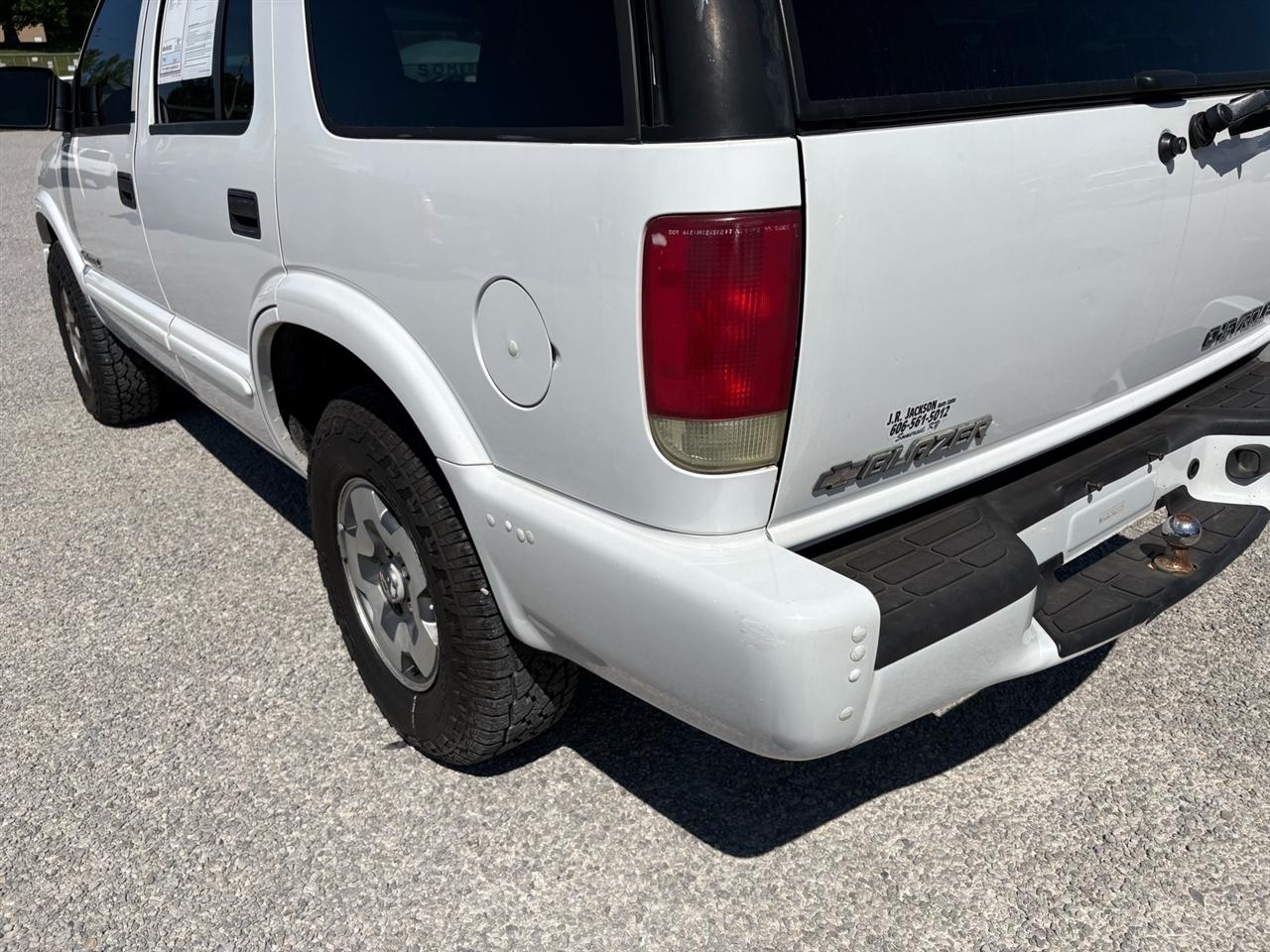 Chevrolet Blazer 4dr 4WD LS 2002