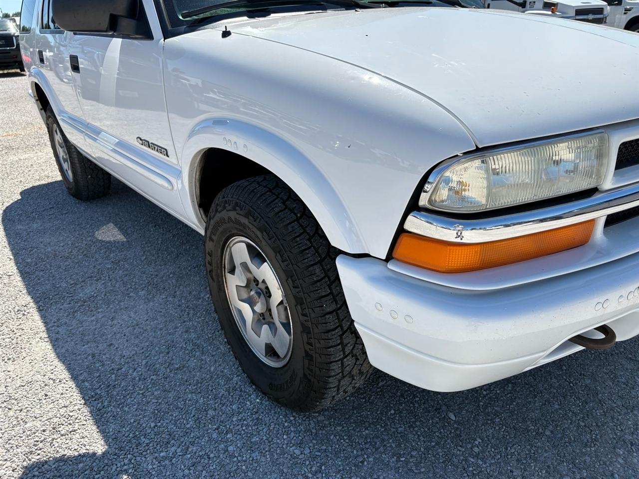 Chevrolet Blazer 4dr 4WD LS 2002