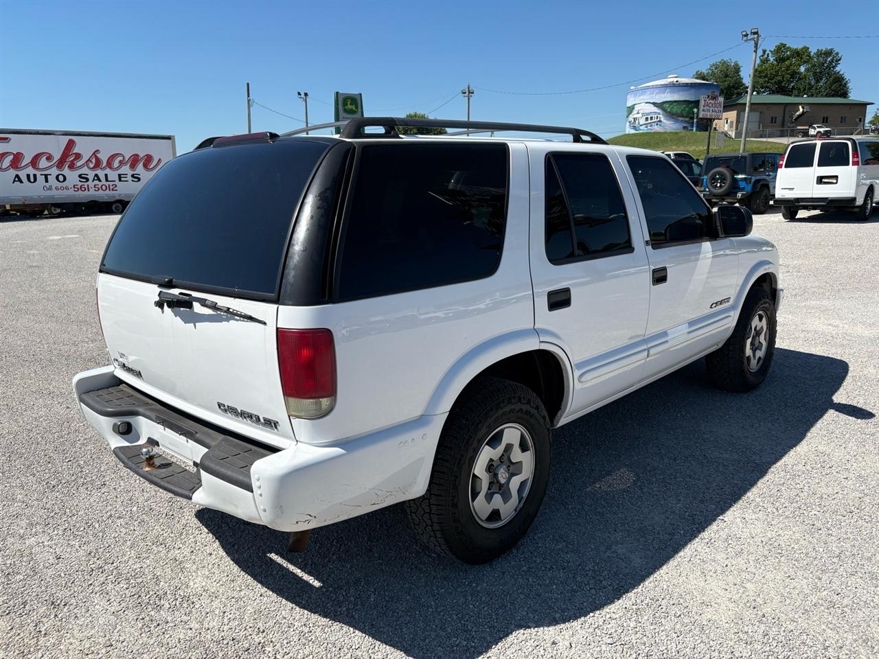 Chevrolet Blazer 4dr 4WD LS 2002