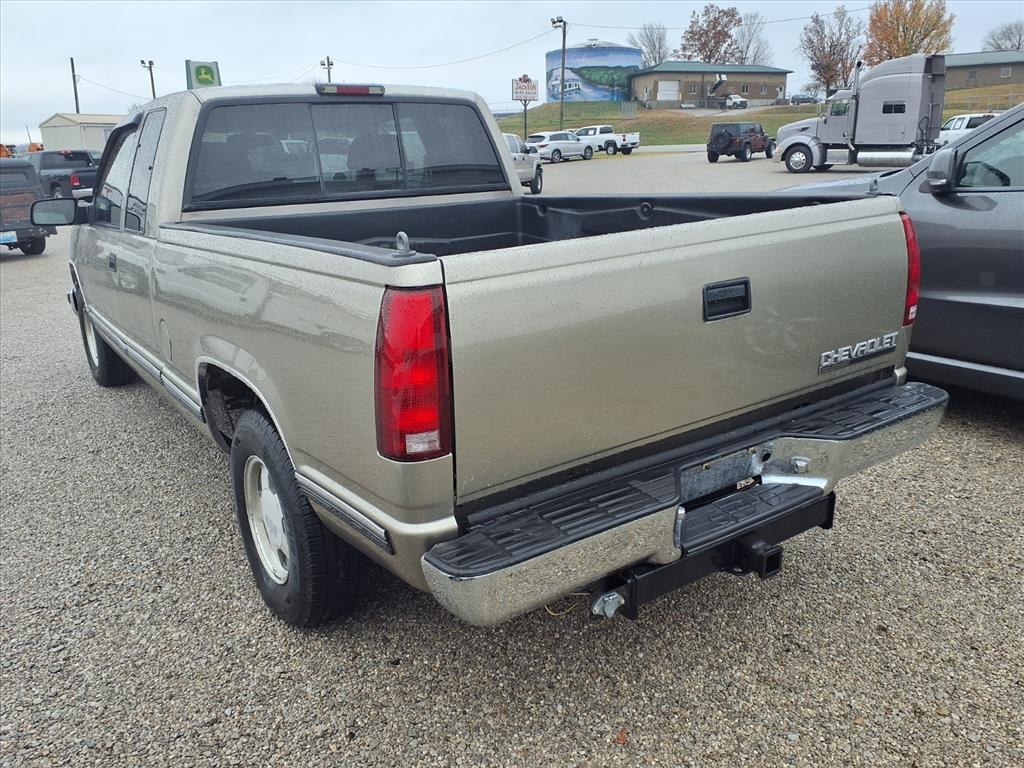 Chevrolet C/K 1500 Ext Cab 141.5" WB 1998