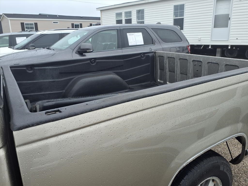 Chevrolet C/K 1500 Ext Cab 141.5" WB 1998