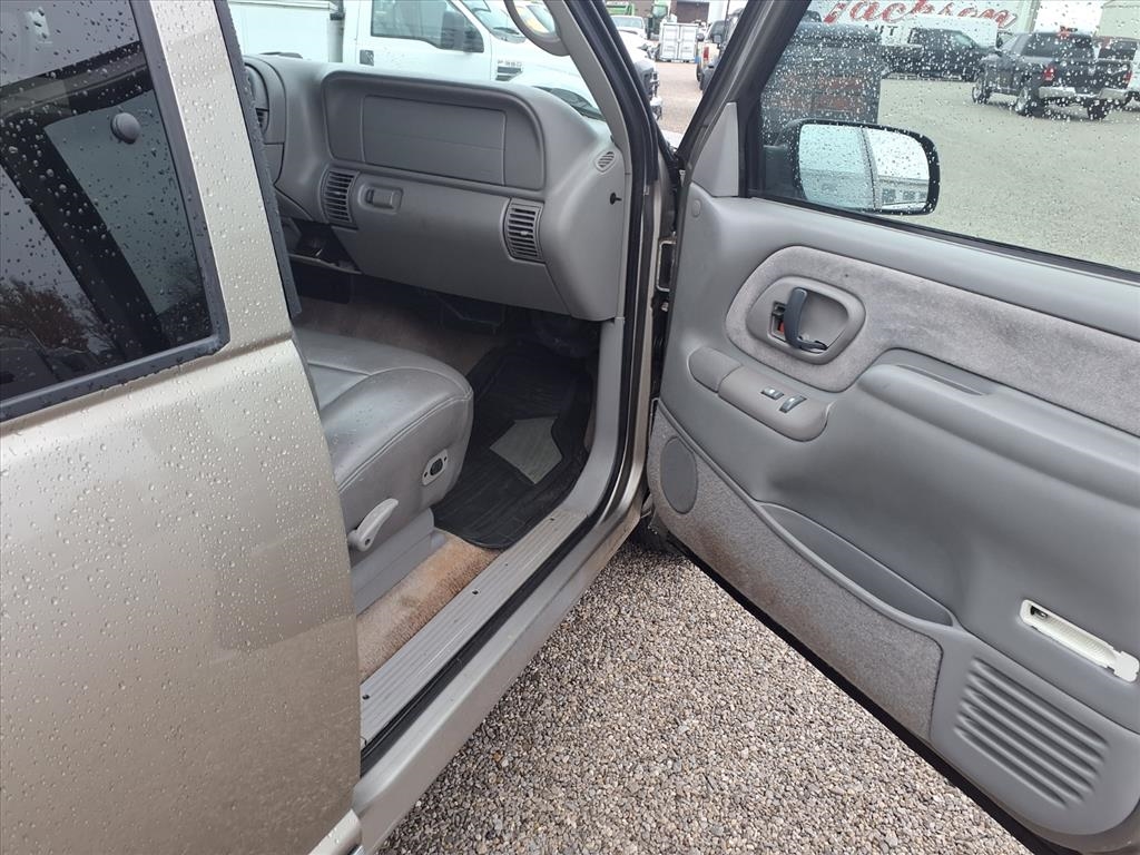 Chevrolet C/K 1500 Ext Cab 141.5" WB 1998