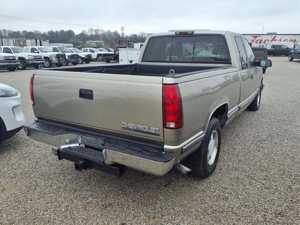 Chevrolet C/K 1500 Ext Cab 141.5" WB 1998