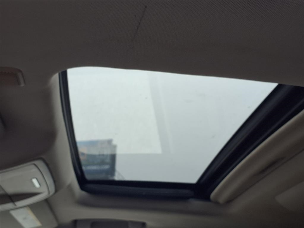 Chevrolet Suburban 4WD 4dr 1500 LT 2016