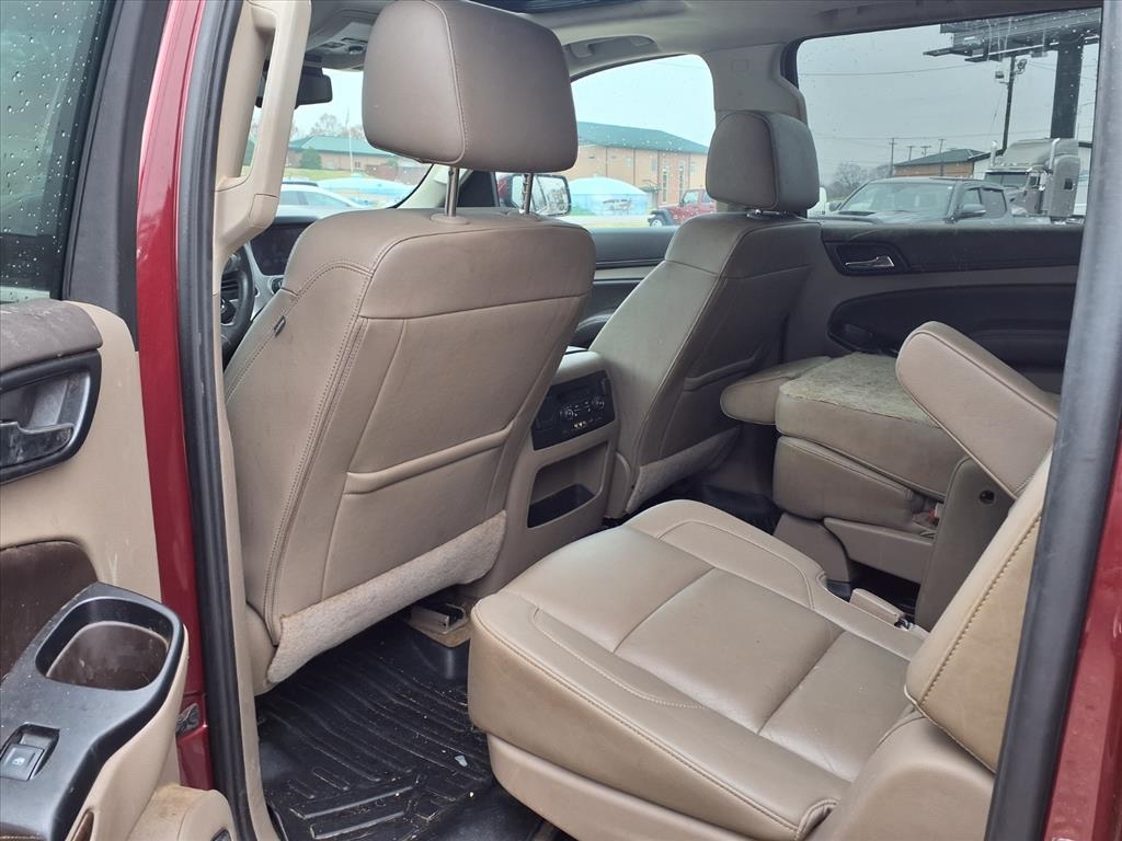 Chevrolet Suburban 4WD 4dr 1500 LT 2016