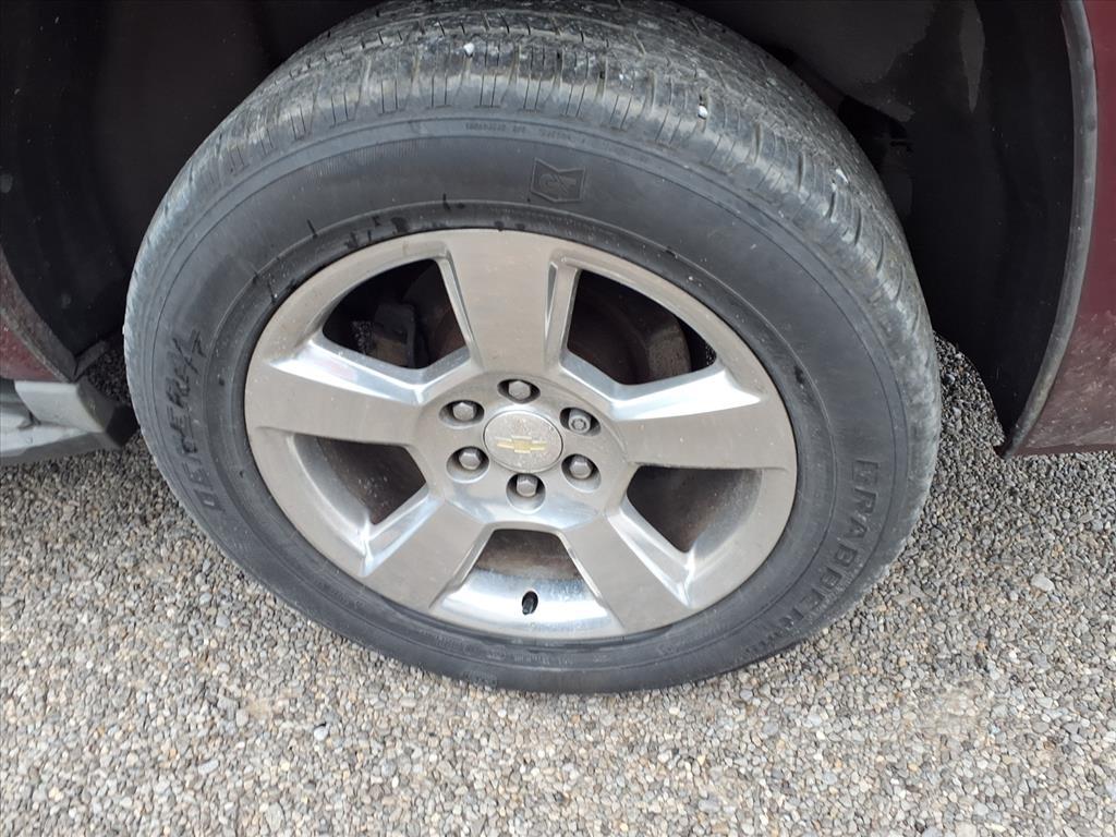 Chevrolet Suburban 4WD 4dr 1500 LT 2016