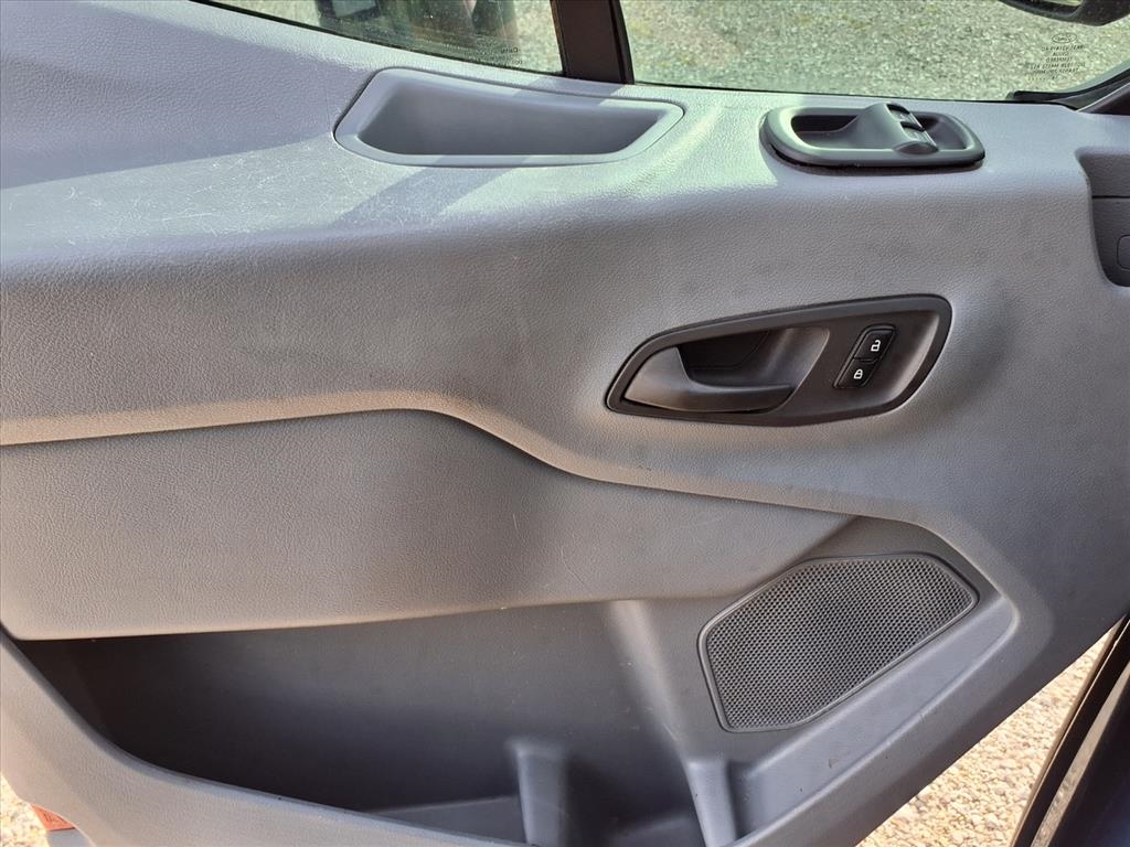 Ford Transit Cutaway T-350 DRW 138" WB 9950 GVWR 2018