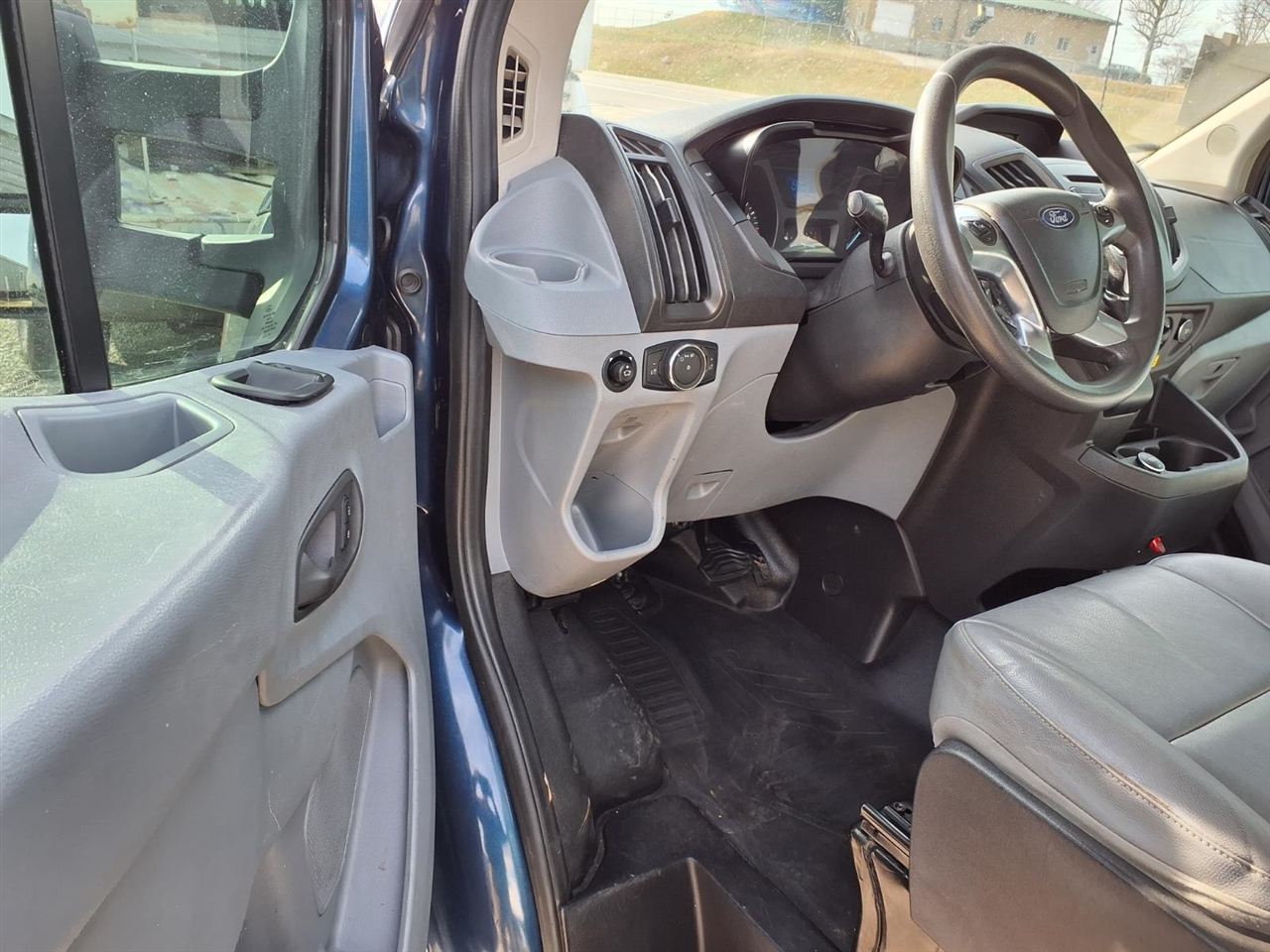 Ford Transit Cutaway T-350 DRW 138" WB 9950 GVWR 2018