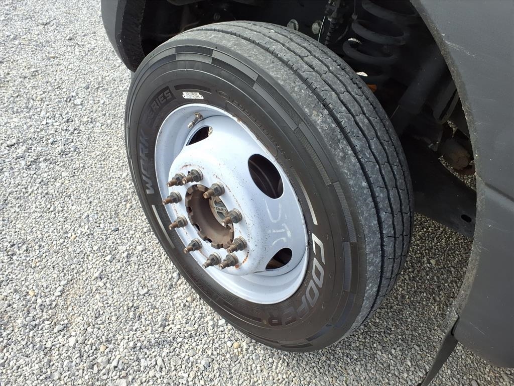 Ford Super Duty F-550 DRW XLT 4WD Reg Cab 145" WB 60" CA 2019