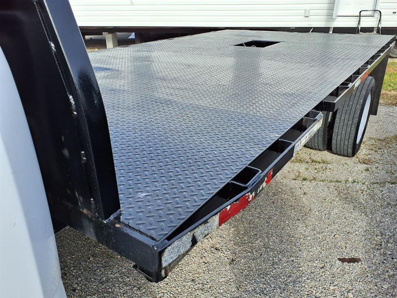 Ford Super Duty F-550 DRW XLT 4WD Reg Cab 145" WB 60" CA 2019