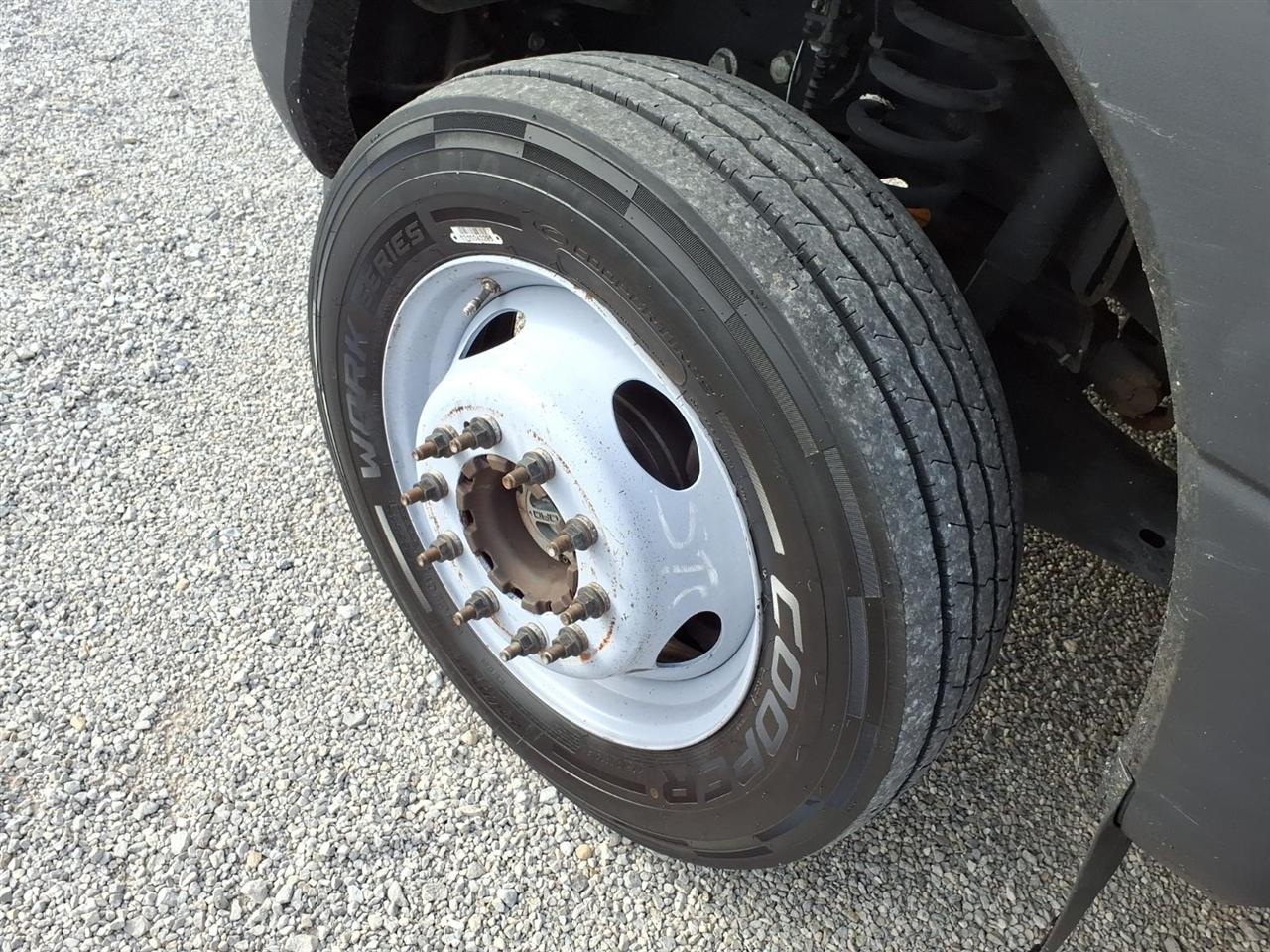 Ford Super Duty F-550 DRW XLT 4WD Reg Cab 145" WB 60" CA 2019