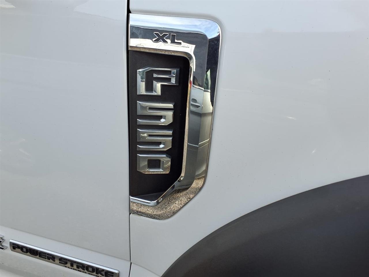 Ford Super Duty F-550 DRW XLT 4WD Reg Cab 145" WB 60" CA 2019