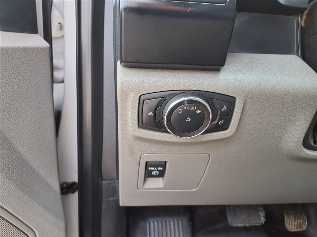 Ford F-150 XLT 2WD Reg Cab 8' Box 2019