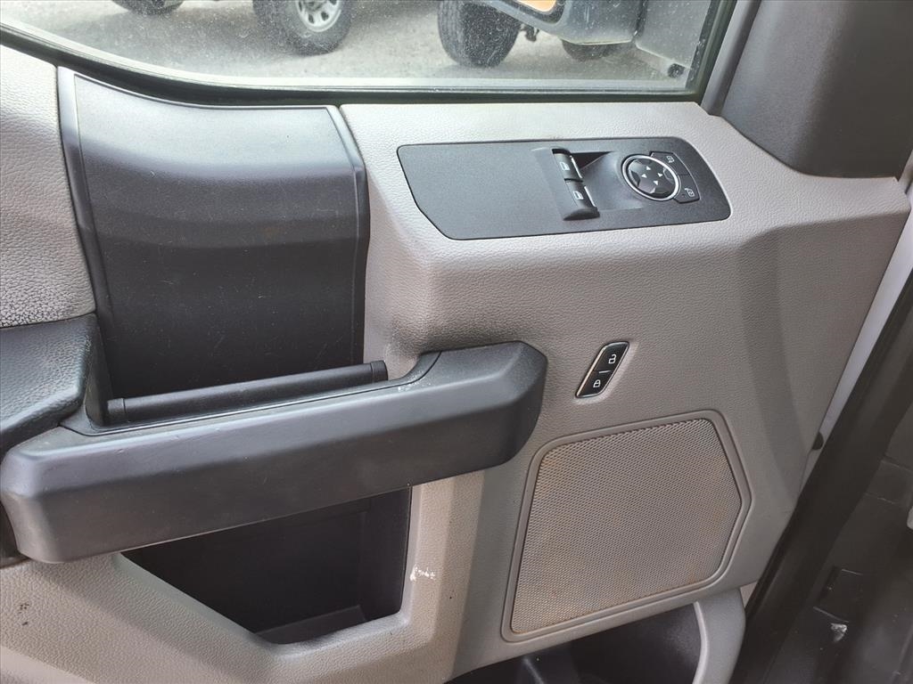 Ford F-150 XLT 2WD Reg Cab 8' Box 2019