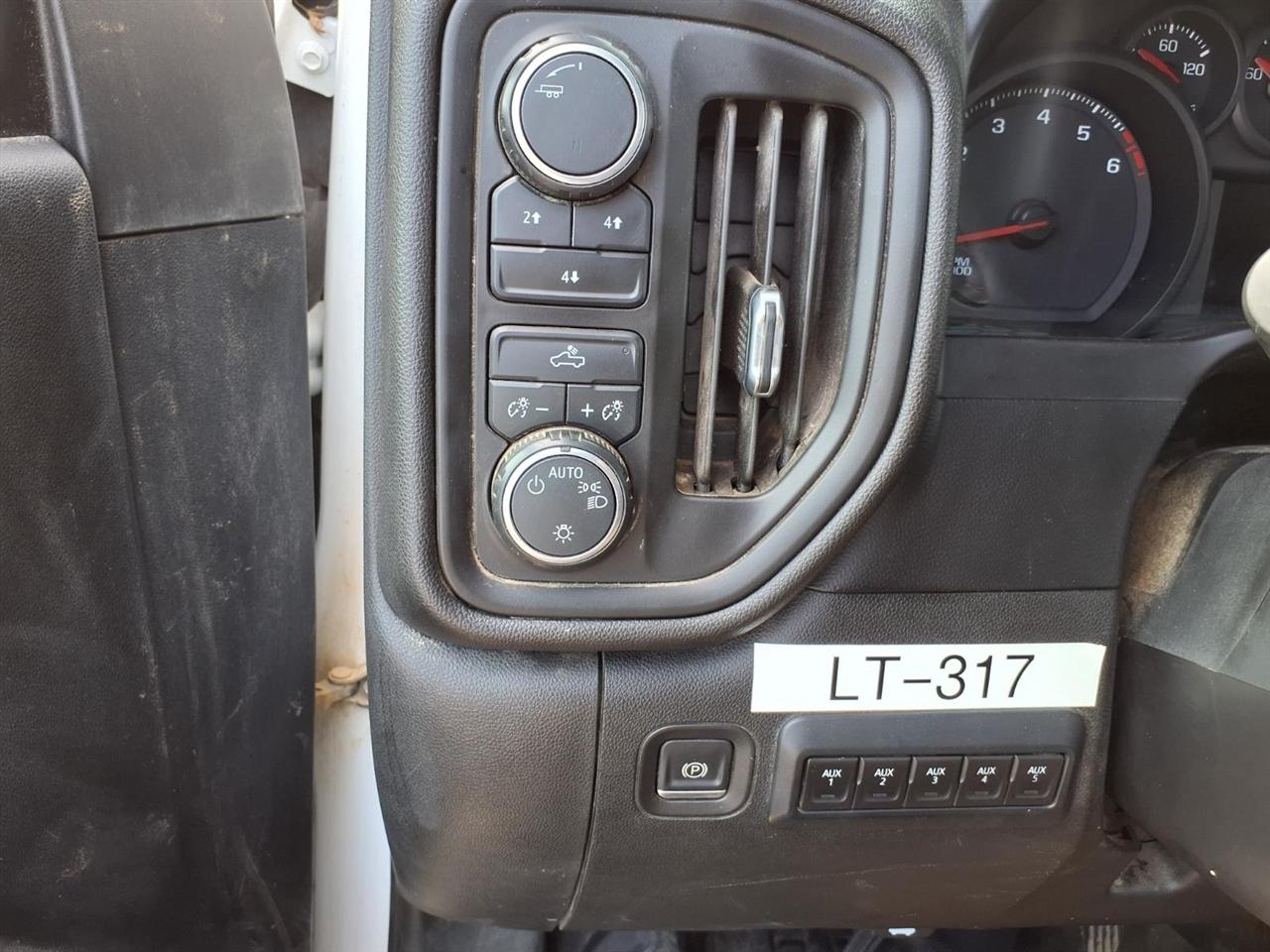 Chevrolet Silverado 2500HD 4WD Reg Cab 142" Work Truck 2020