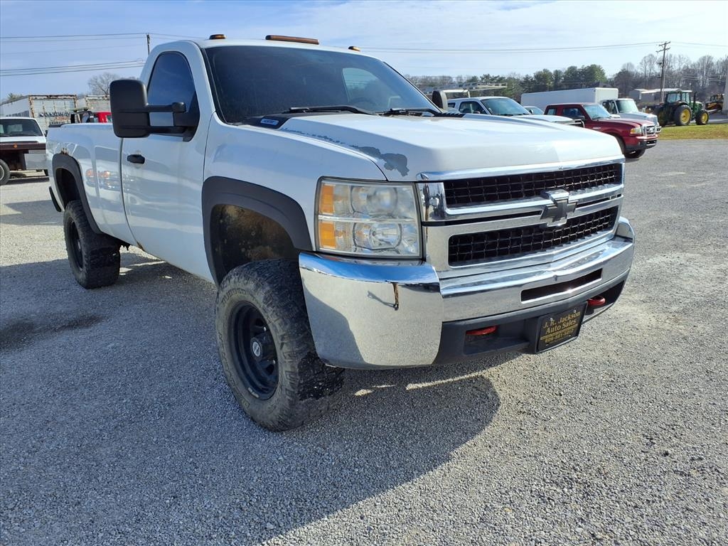 Chevrolet Silverado 3500HD 4WD Reg Cab 133" SRW Work Truck 2010