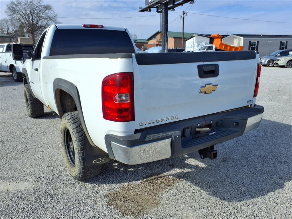 Chevrolet Silverado 3500HD 4WD Reg Cab 133" SRW Work Truck 2010