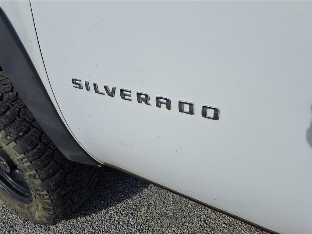 Chevrolet Silverado 3500HD 4WD Reg Cab 133" SRW Work Truck 2010