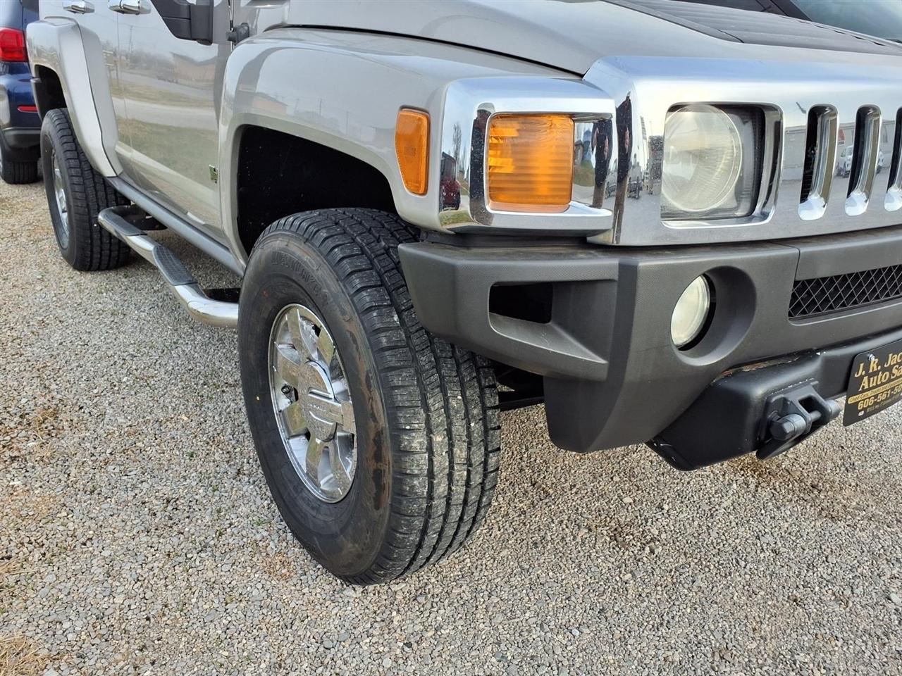 HUMMER H3 4WD 4dr SUV Luxury 2008