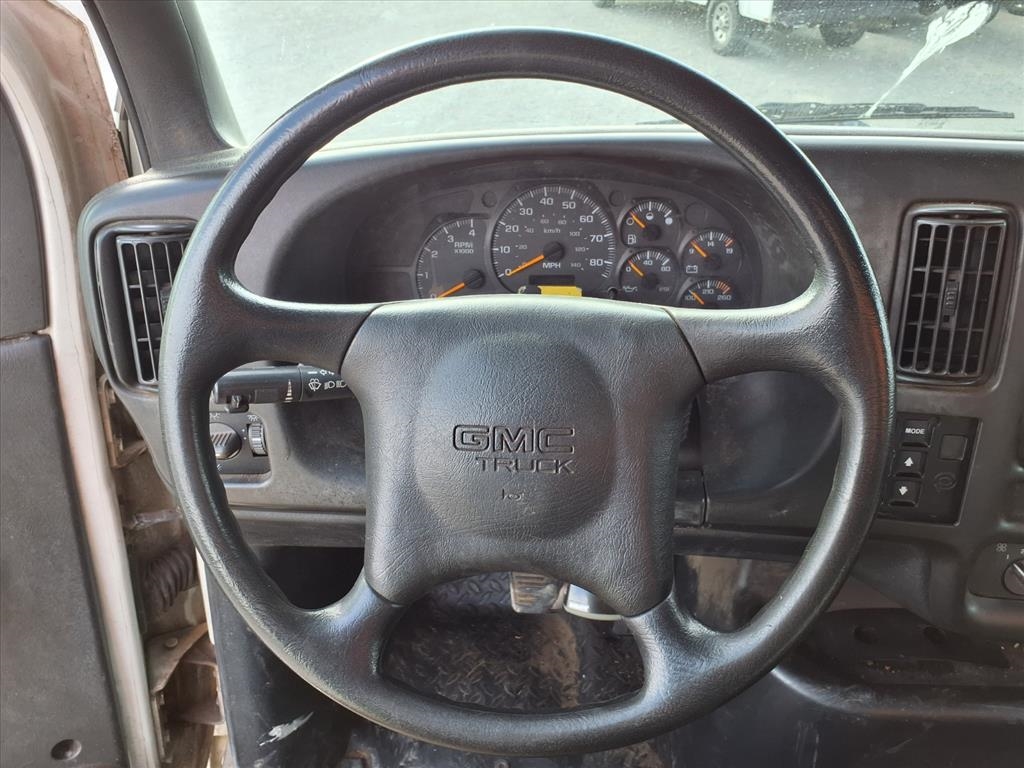 GMC TC7500 Regular Cab 2006