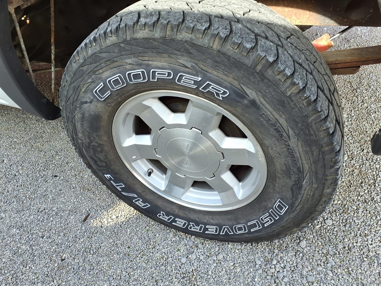 GMC Sierra 1500 Crew Cab 143.5" WB 4WD SLE1 2006