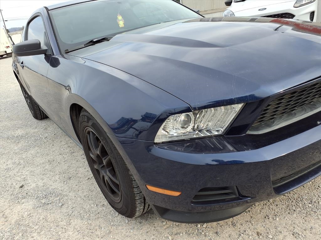 Ford Mustang 2dr Cpe V6 2012