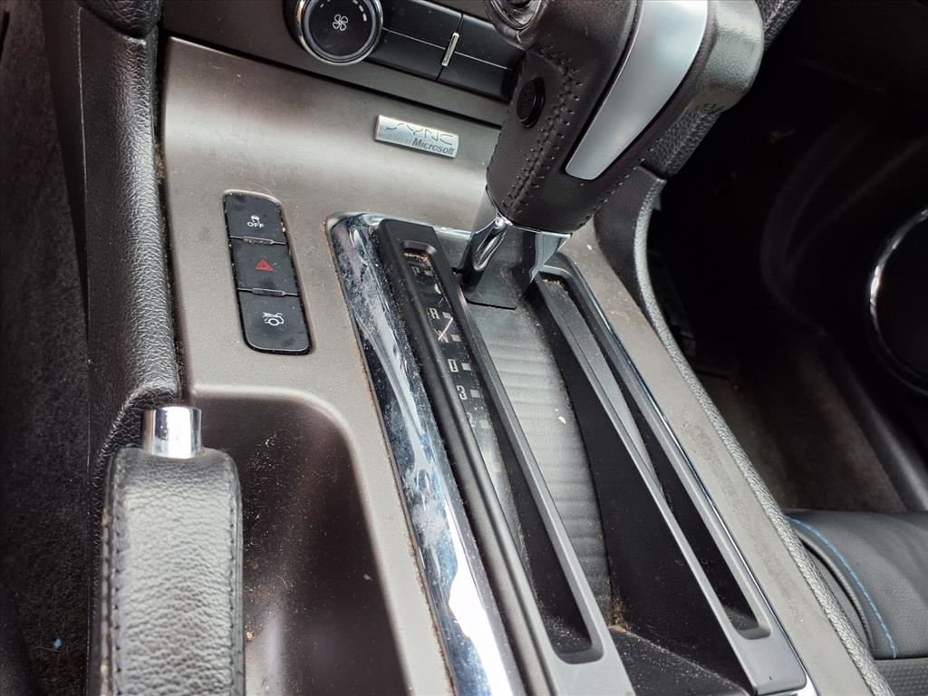 Ford Mustang 2dr Cpe V6 2012