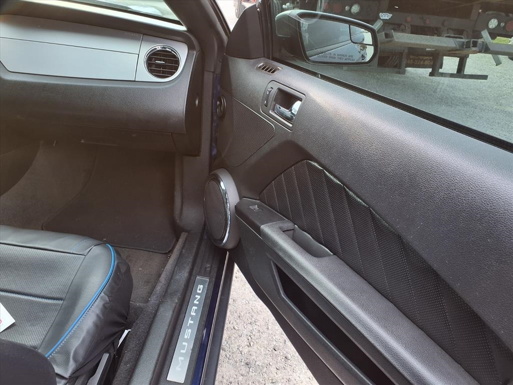 Ford Mustang 2dr Cpe V6 2012