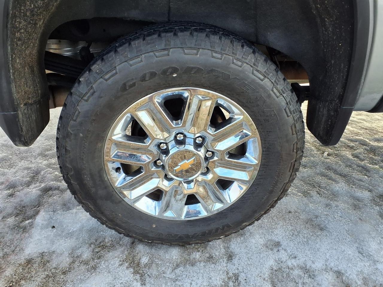 Chevrolet Silverado 2500HD 4WD Crew Cab 159" High Country 2024