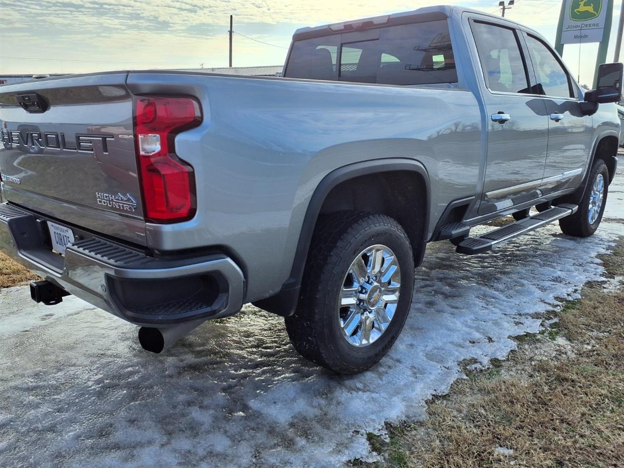 Chevrolet Silverado 2500HD 4WD Crew Cab 159" High Country 2024
