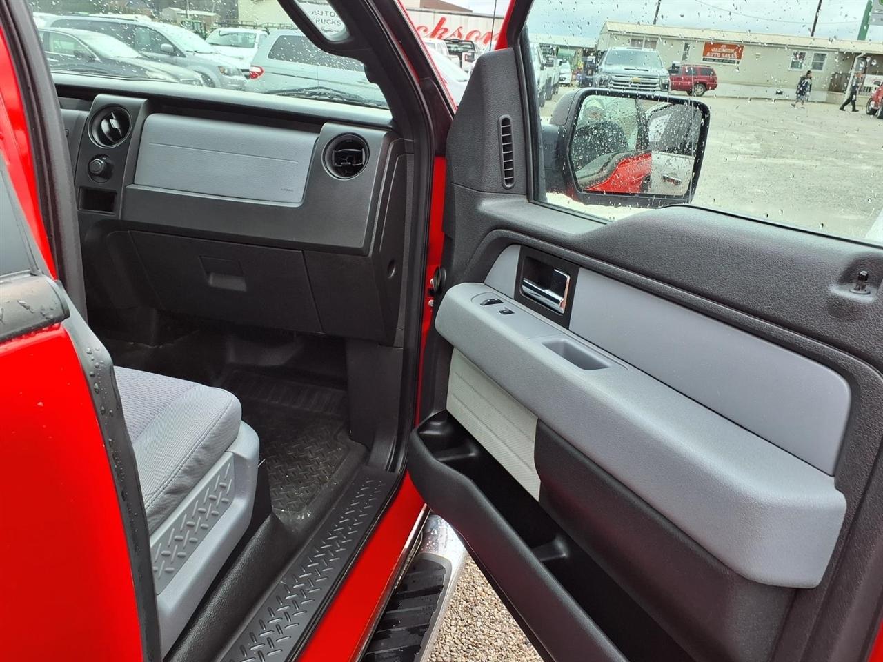 Ford F-150 4WD SuperCab 145" XLT 2014