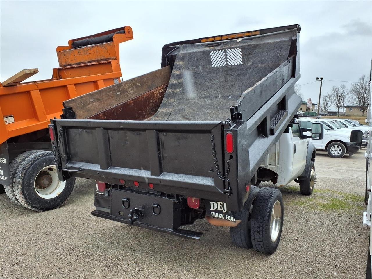 Ford Super Duty F-450 DRW 2WD Reg Cab 141" WB 60" CA XLT 2008