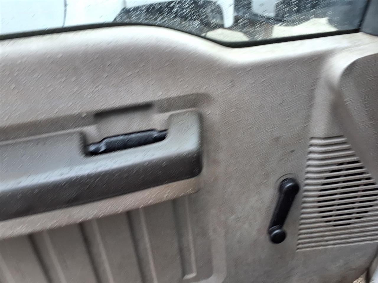 Ford Super Duty F-450 DRW 2WD Reg Cab 141" WB 60" CA XLT 2008