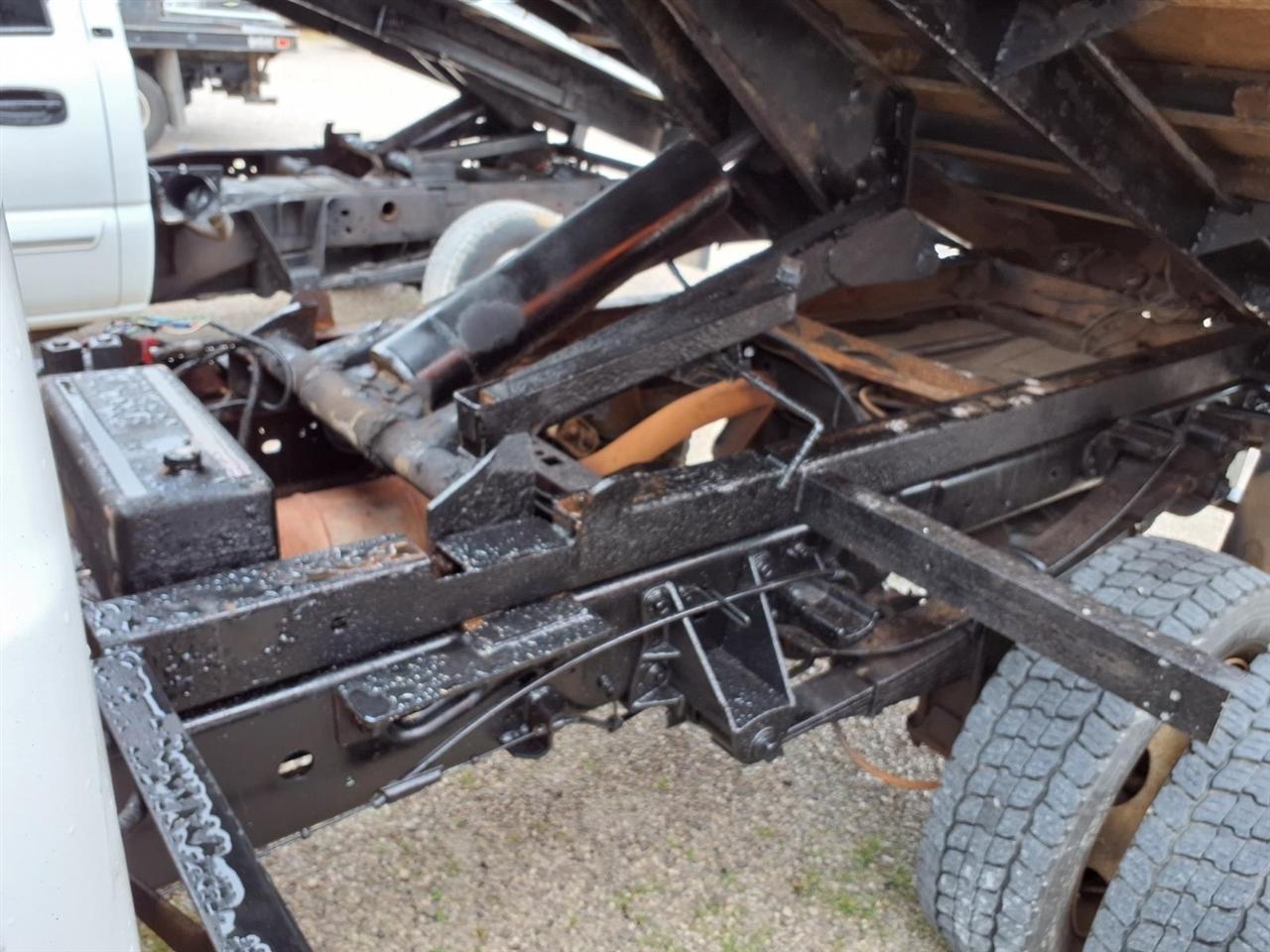 Ford Super Duty F-450 DRW 2WD Reg Cab 141" WB 60" CA XLT 2008