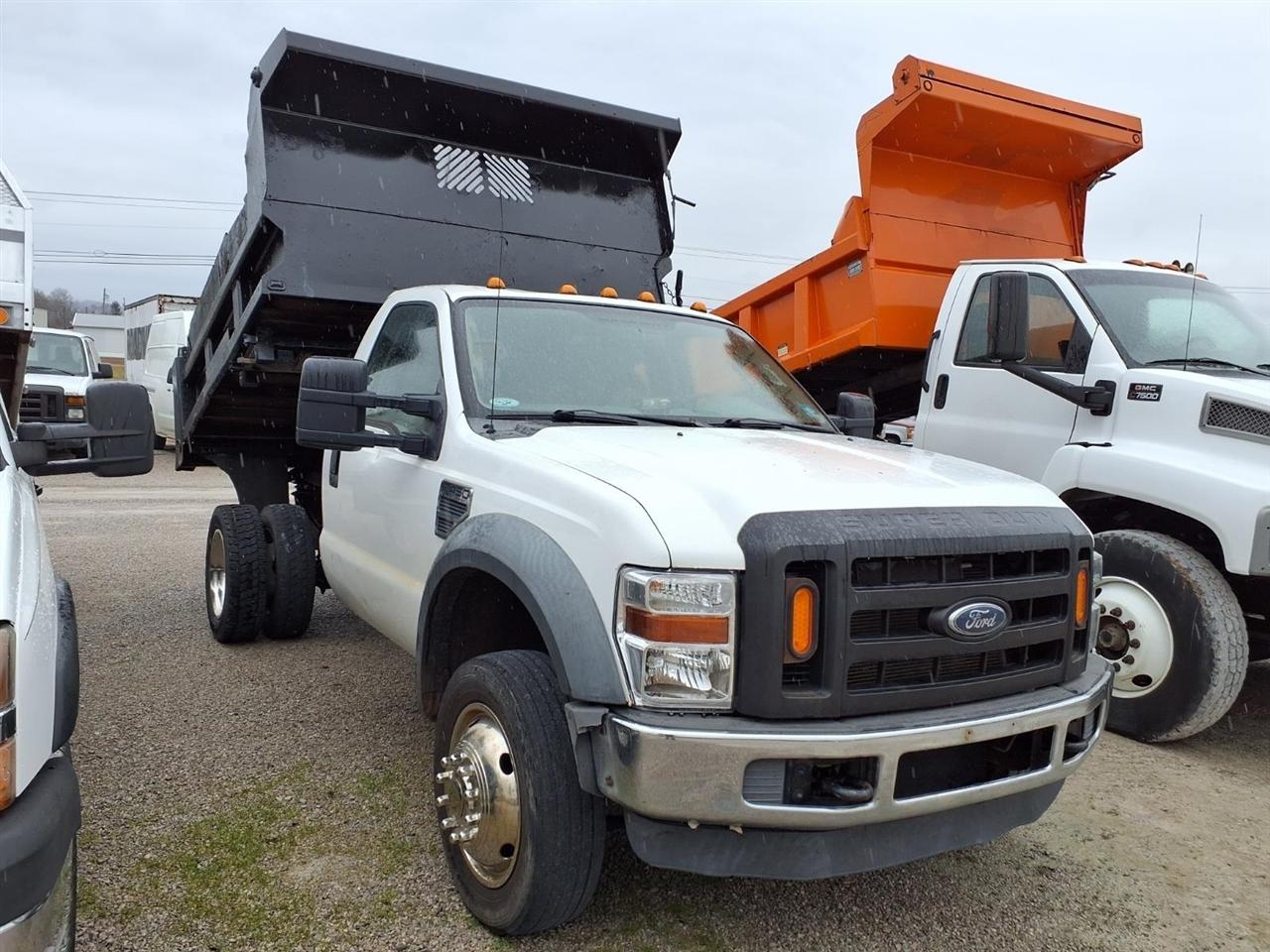 Ford Super Duty F-450 DRW 2WD Reg Cab 141" WB 60" CA XLT 2008